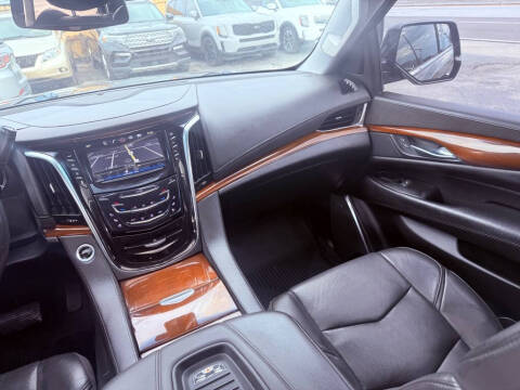 2018 Cadillac Escalade Premium Luxury