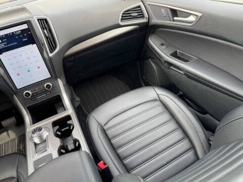 2023 Ford Edge