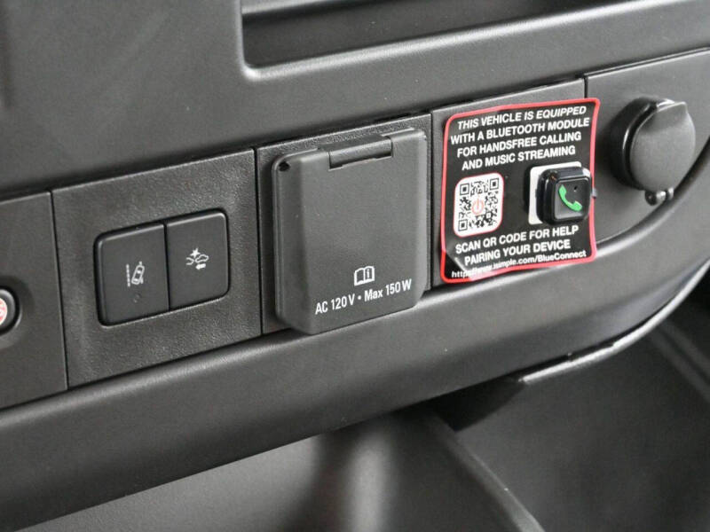 2025 Chevrolet Express LT 3500
