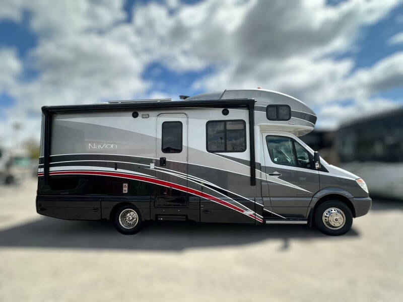 2010 Itasca NAVION 24A