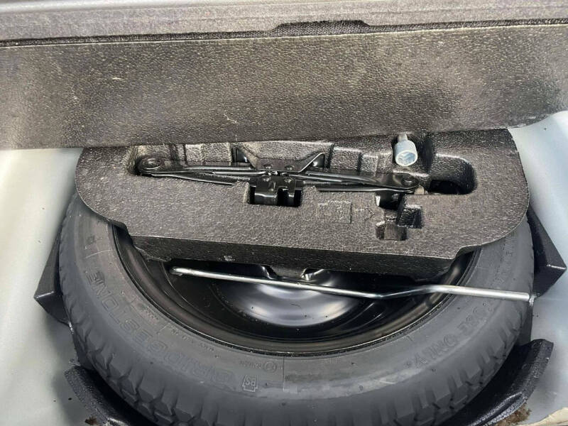 2015 Toyota Prius v Three