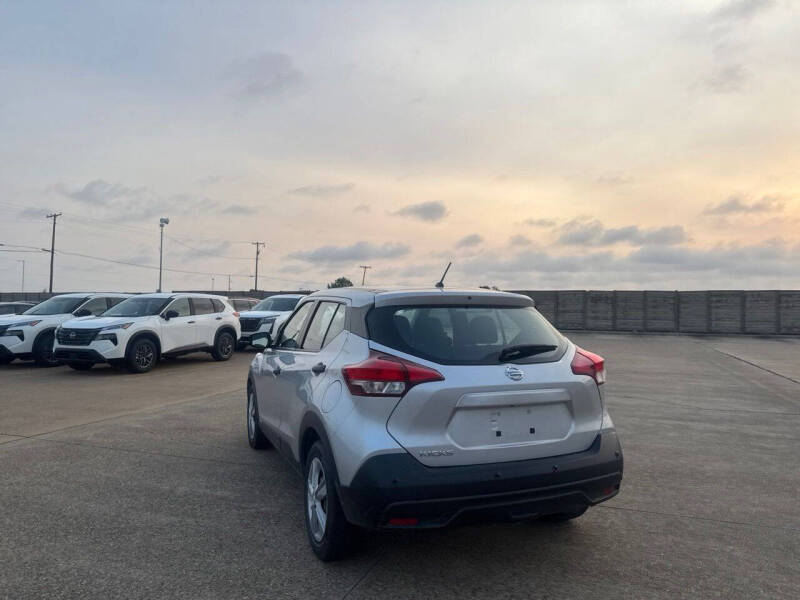 2020 Nissan Kicks S