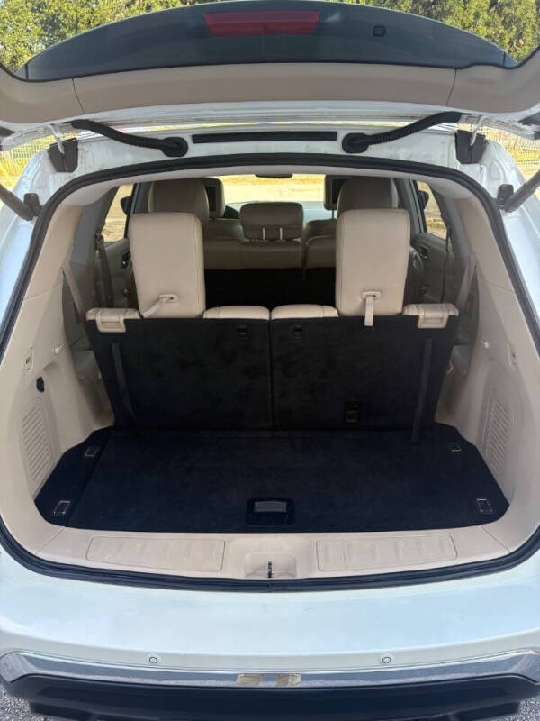 2017 Nissan Pathfinder Platinum