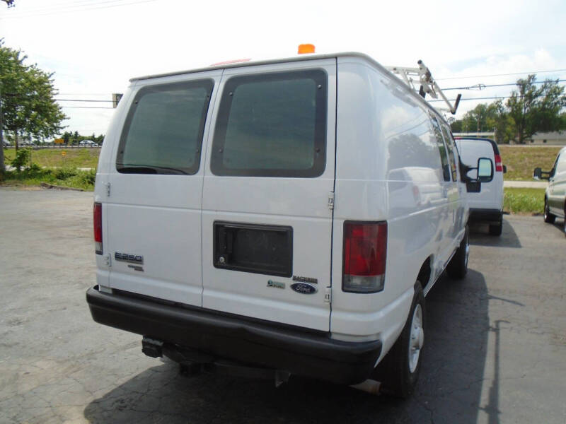 2011 Ford E-Series E-250