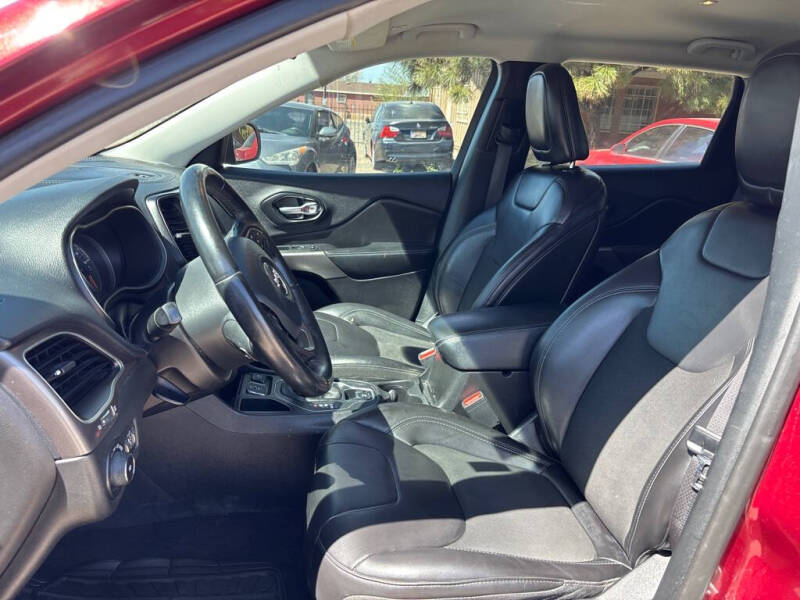 2019 Jeep Cherokee Latitude Plus