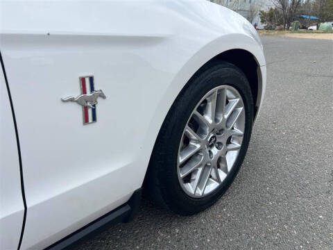 2012 Ford Mustang V6