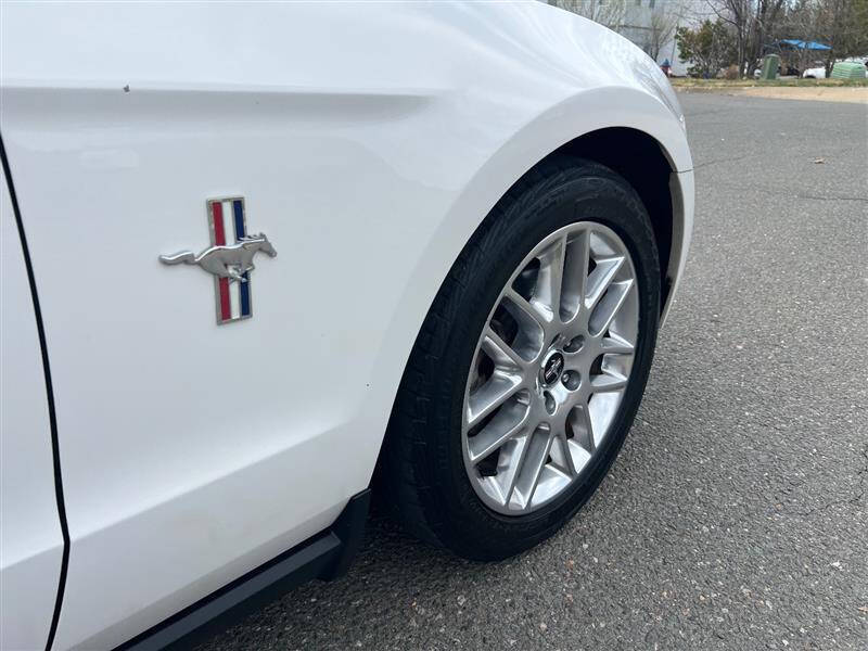 2012 Ford Mustang V6