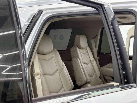 2017 Cadillac Escalade Luxury
