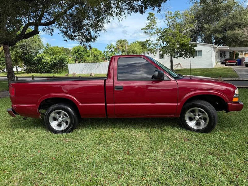 2000 Chevrolet S-10 LS