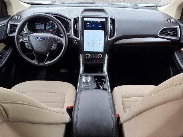 2024 Ford Edge SE