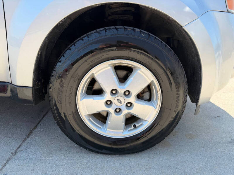2010 Ford Escape XLS