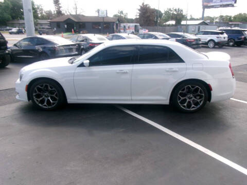 2018 Chrysler 300 S