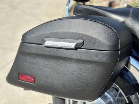 2006 Suzuki Boulevard