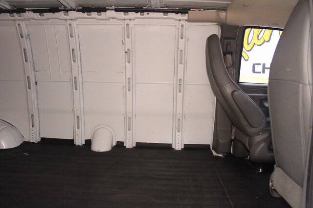 2023 GMC Savana 2500