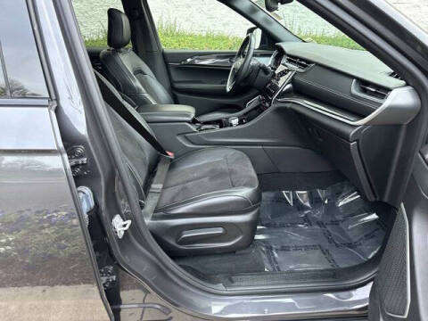 2022 Jeep Grand Cherokee Altitude