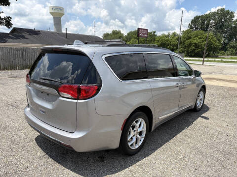 2017 Chrysler Pacifica Touring Plus
