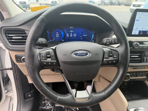 2022 Ford Escape SEL