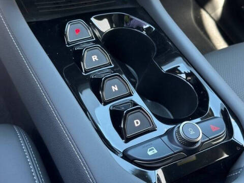 2025 VinFast VF8 Plus