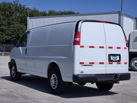 2021 Chevrolet Express 2500