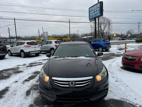 2011 Honda Accord for sale at TIGER AUTO SALES INC in Redford MI