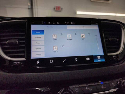 2024 Chrysler Pacifica Touring L