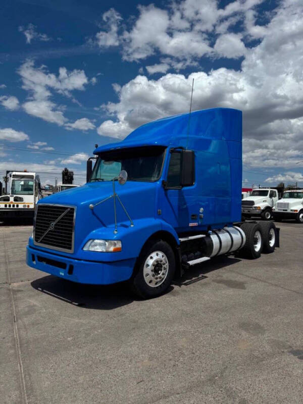 2012 Volvo VNL Tandem