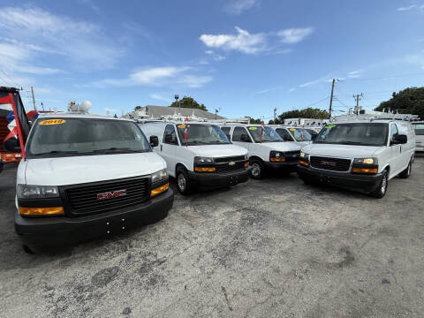 2022 GMC Savana 2500