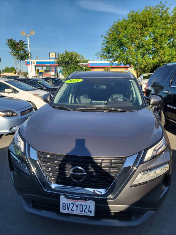 2021 Nissan Rogue SV