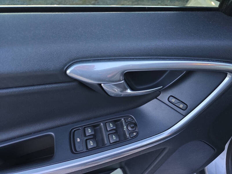 2016 Volvo XC60 T5 Premier