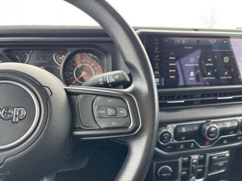 2024 Jeep Gladiator NightHawk