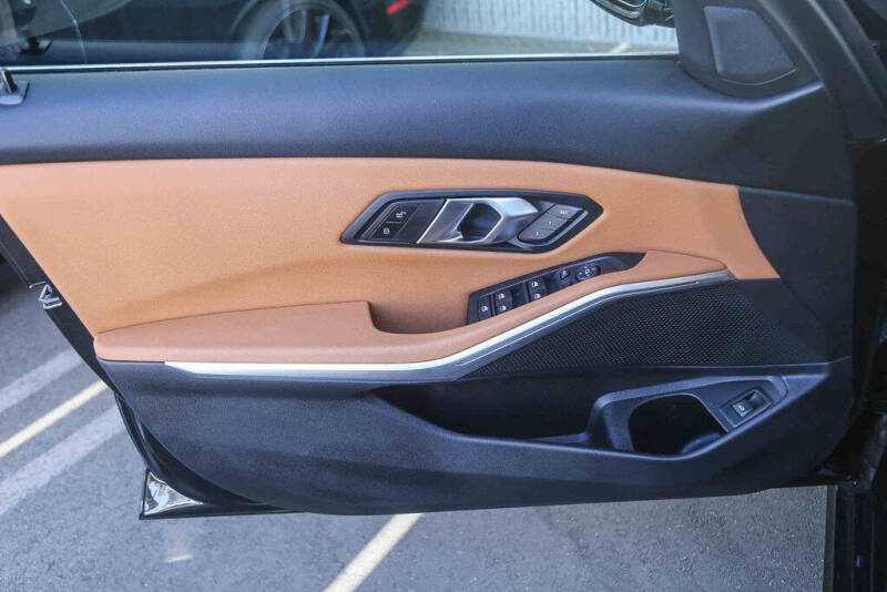 2024 BMW 3 Series 330i