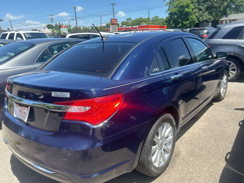2014 Chrysler 200 Limited