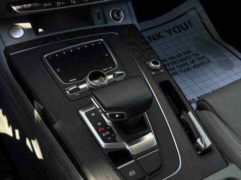 2019 Audi Q5 quattro Prestige 45 TFSI