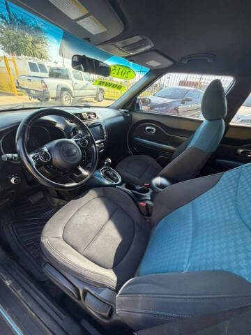 2015 Kia Soul +