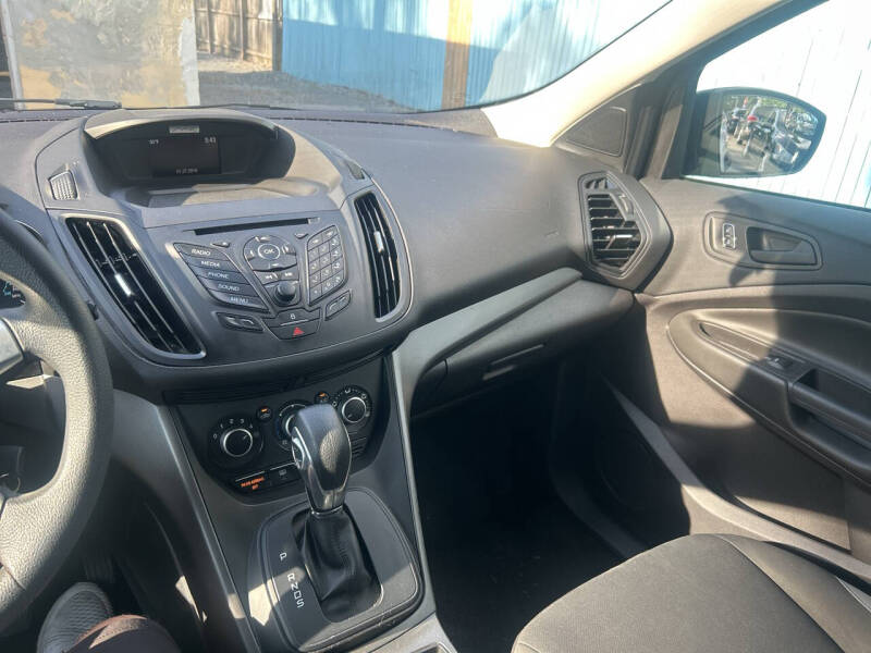 2016 Ford Escape S