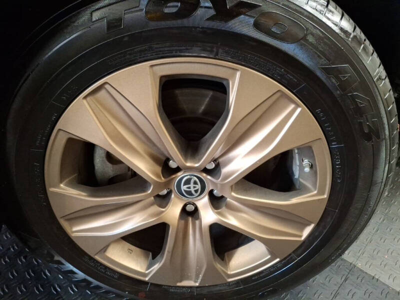 2023 Toyota Highlander Hybrid Bronze Edition