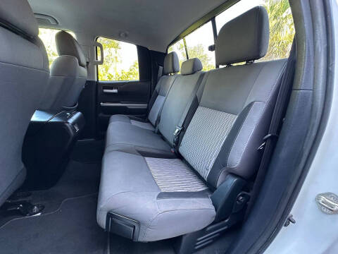 2014 Toyota Tundra SR5