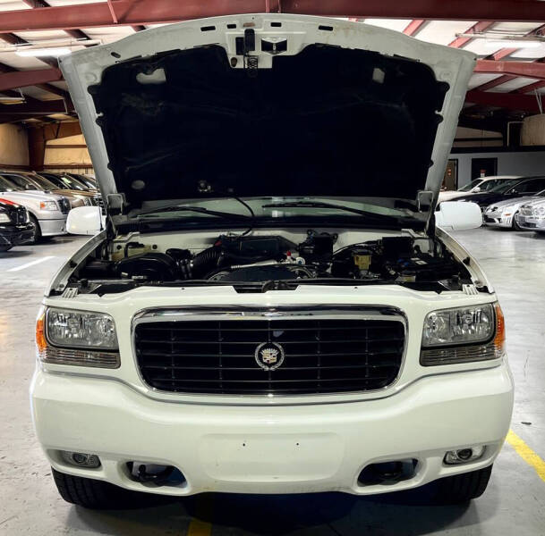 2000 Cadillac Escalade