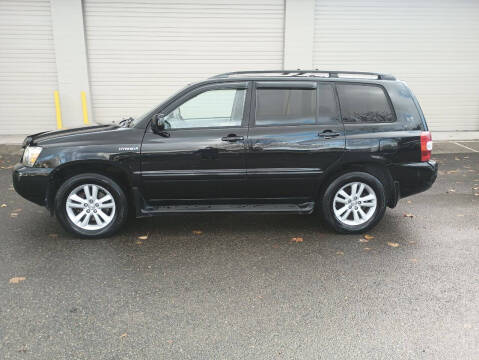 2006 Toyota Highlander Hybrid for sale at Car Guys in Kent WA