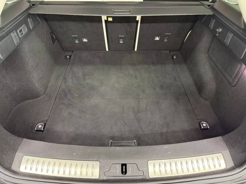 2018 Land Rover Range Rover Velar P380 R-Dynamic SE