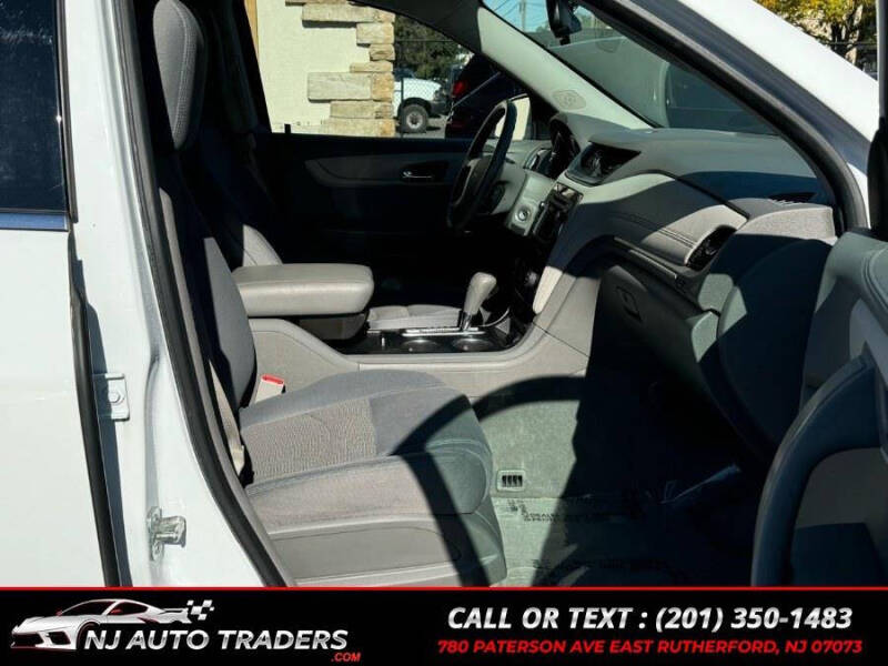 2017 Chevrolet Traverse LT