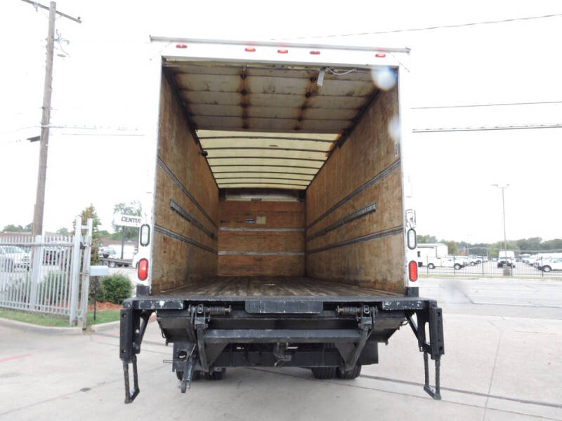 2012 Freightliner M2 106