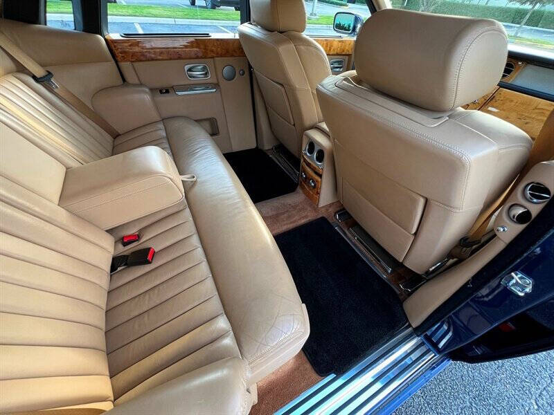 2004 Rolls-Royce Phantom 18