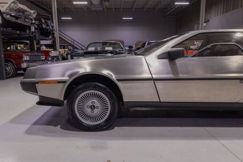1981 DeLorean DMC-12