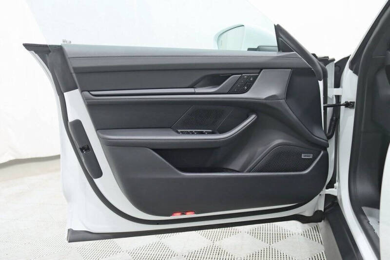 2024 Porsche Taycan 4S