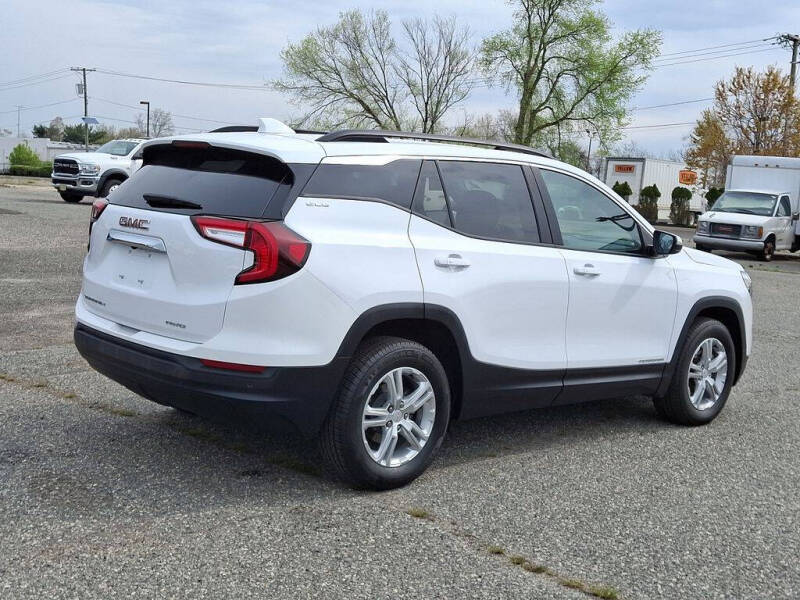 2023 GMC Terrain SLE