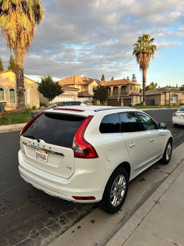 2015 Volvo XC60 T5 Drive-E Premier