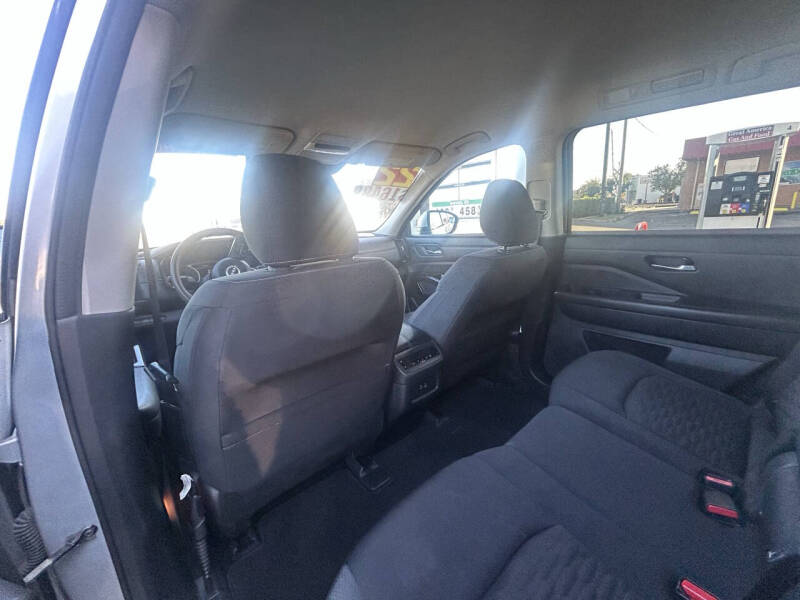 2022 Nissan Pathfinder S