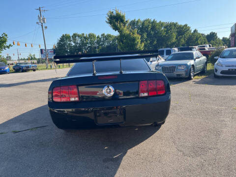 2006 Ford Mustang V6 Standard