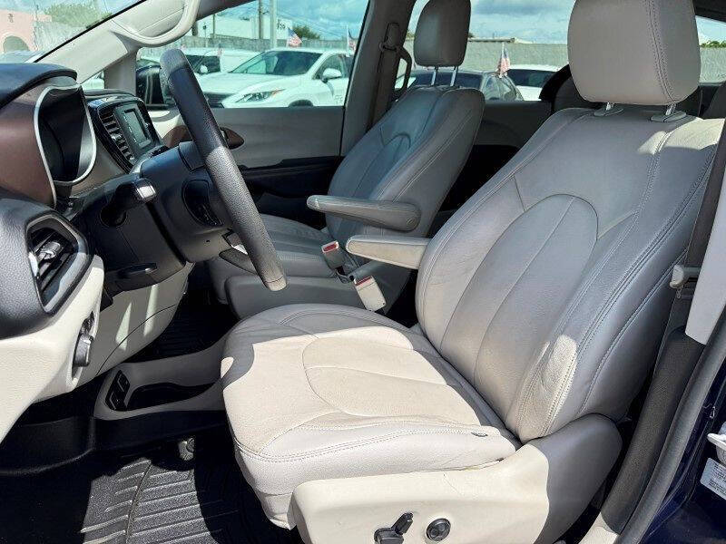 2017 Chrysler Pacifica Touring